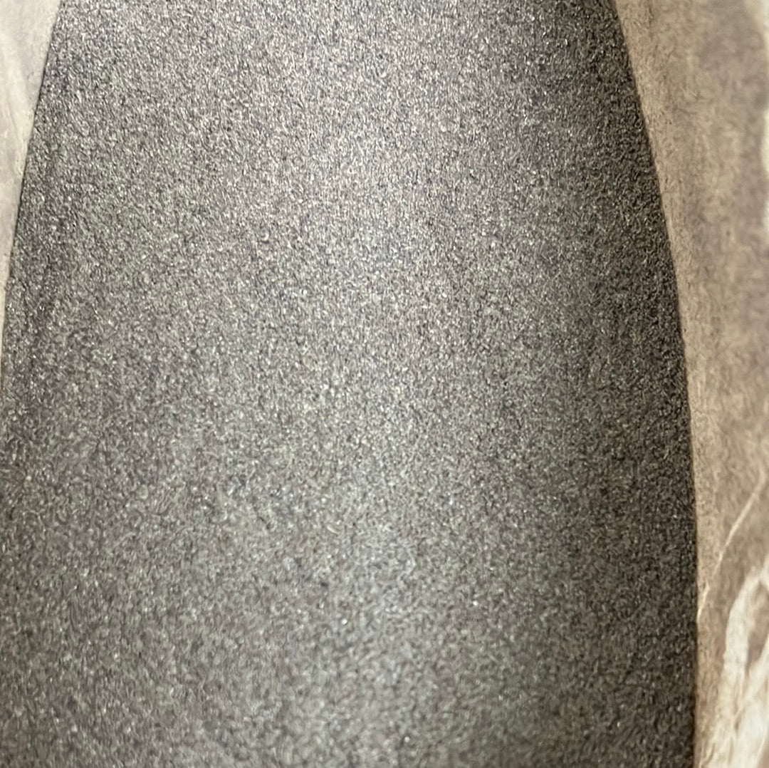 PEPPERCORNS - BLACK GROUND