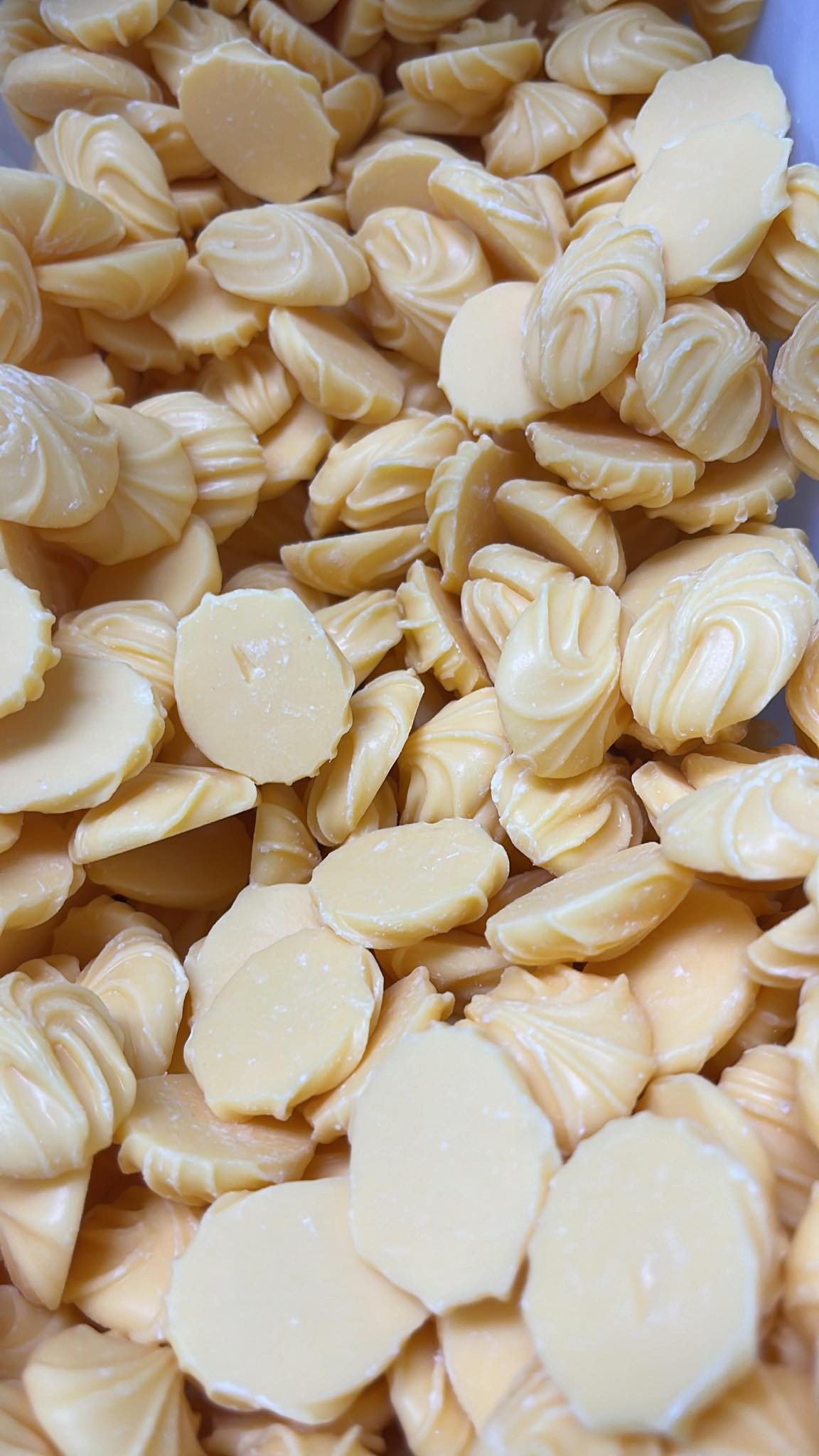CARAMEL WHIRLS