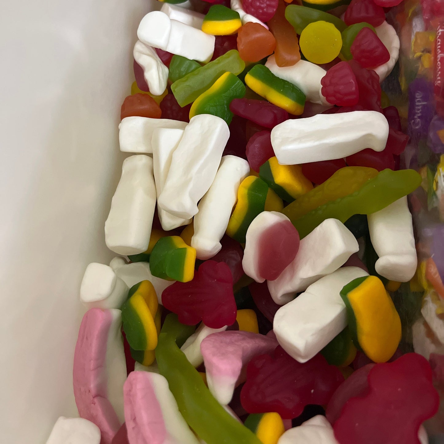 PARTY MIX