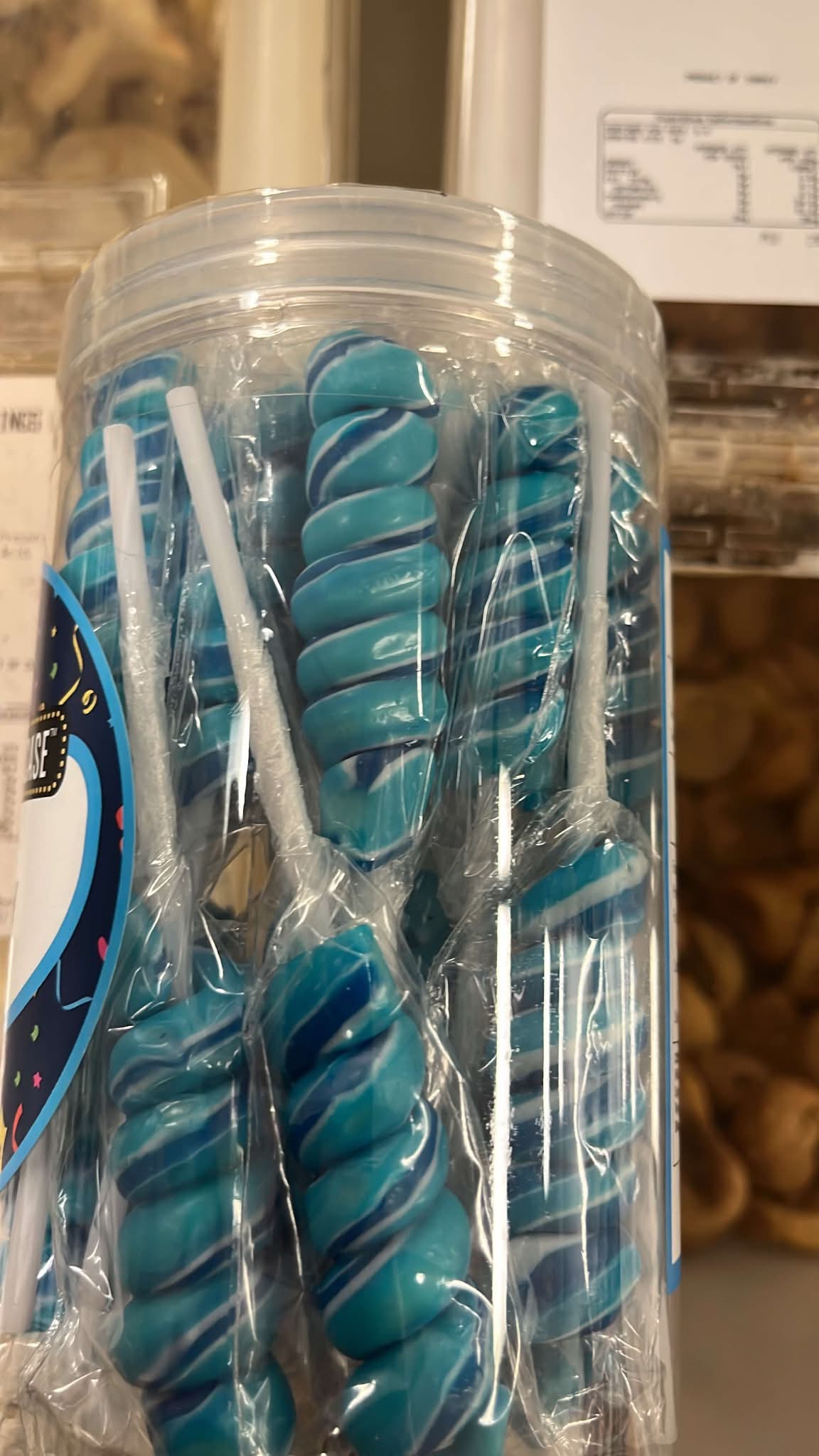 BLUE TWISTY POPS 24PK