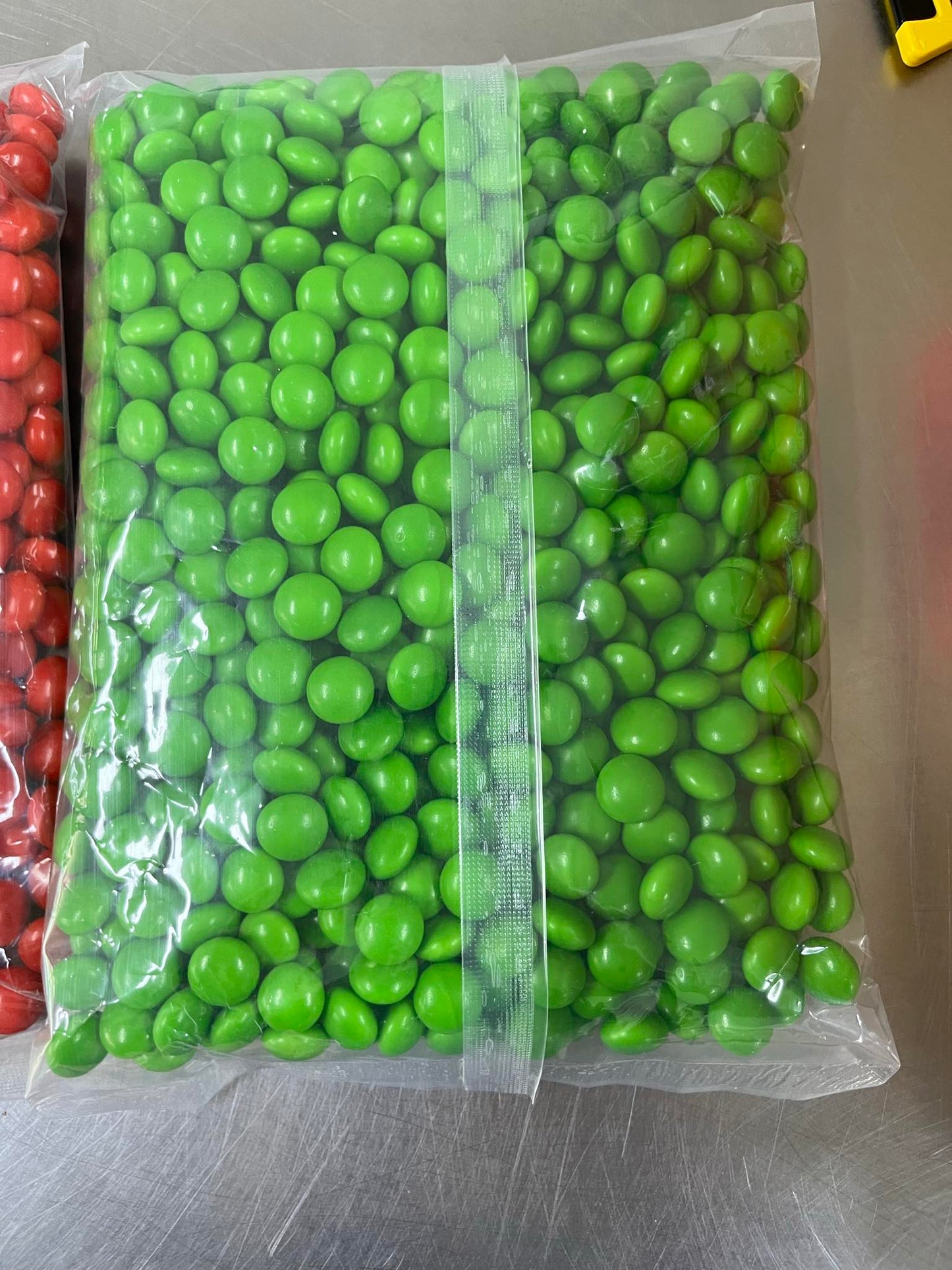 CHOC BUTTONS - GREEN 1KG
