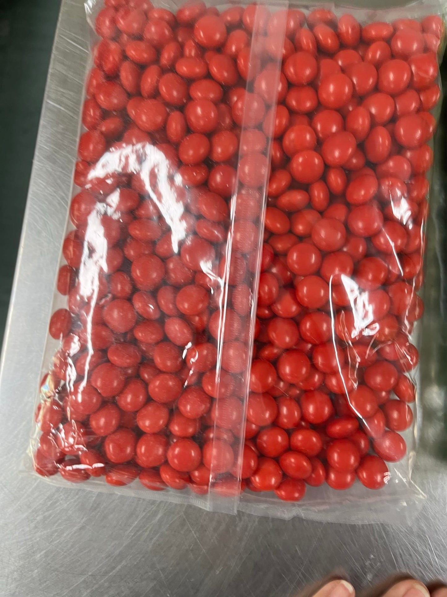 CHOC BUTTONS - RED 1KG
